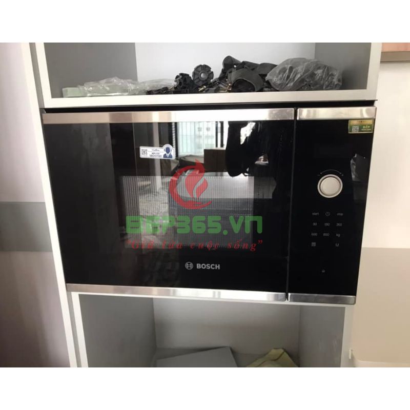 Ảnh thực tế lò vi sóng âm tủ Bosch BFL524MS0 Serie 6 Ảnh thực tế lò vi sóng âm tủ Bosch BFL524MS0 Serie 6