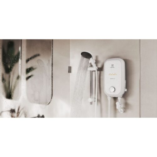 Ảnh thực tế máy nước nóng Electrolux EWE451QB-W4