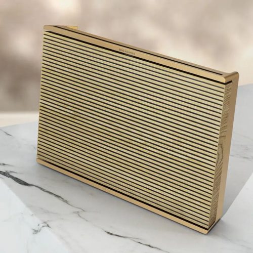 Ảnh Thực Tế Loa Bluetooth B&O Beosound Level Gold