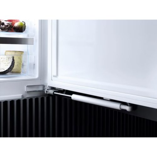 Cánh tủ đông Miele FNS 7770 E