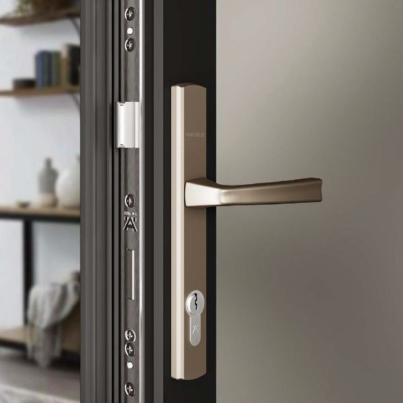 Tay nắm Hafele HL949CD-92 905.99.627 5 Thực tế Tay nắm Hafele HL949CD-92 905.99.627